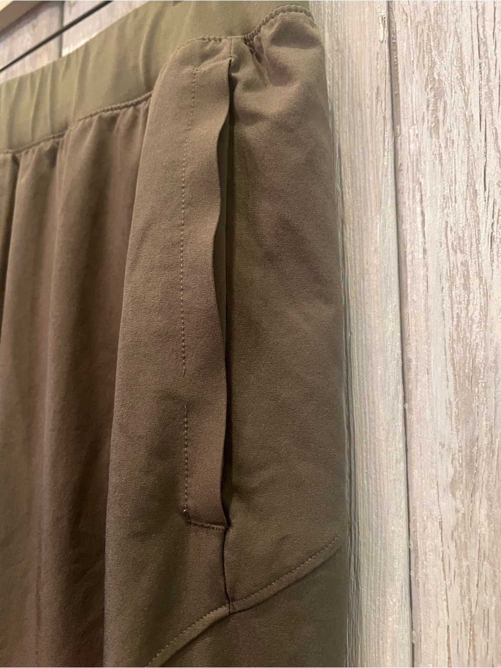 Under Armour Olive Green Men’s Training Joggers - Picture 2 of 6